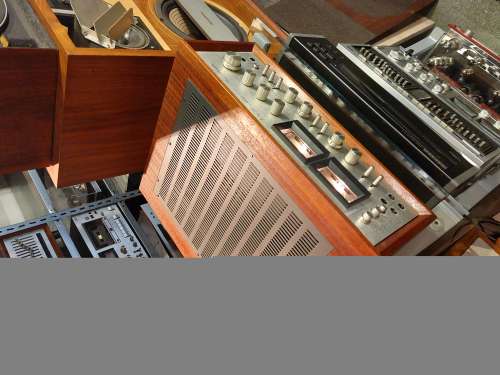 NAD 200 Verstärker-Monster im woodcase England 1975